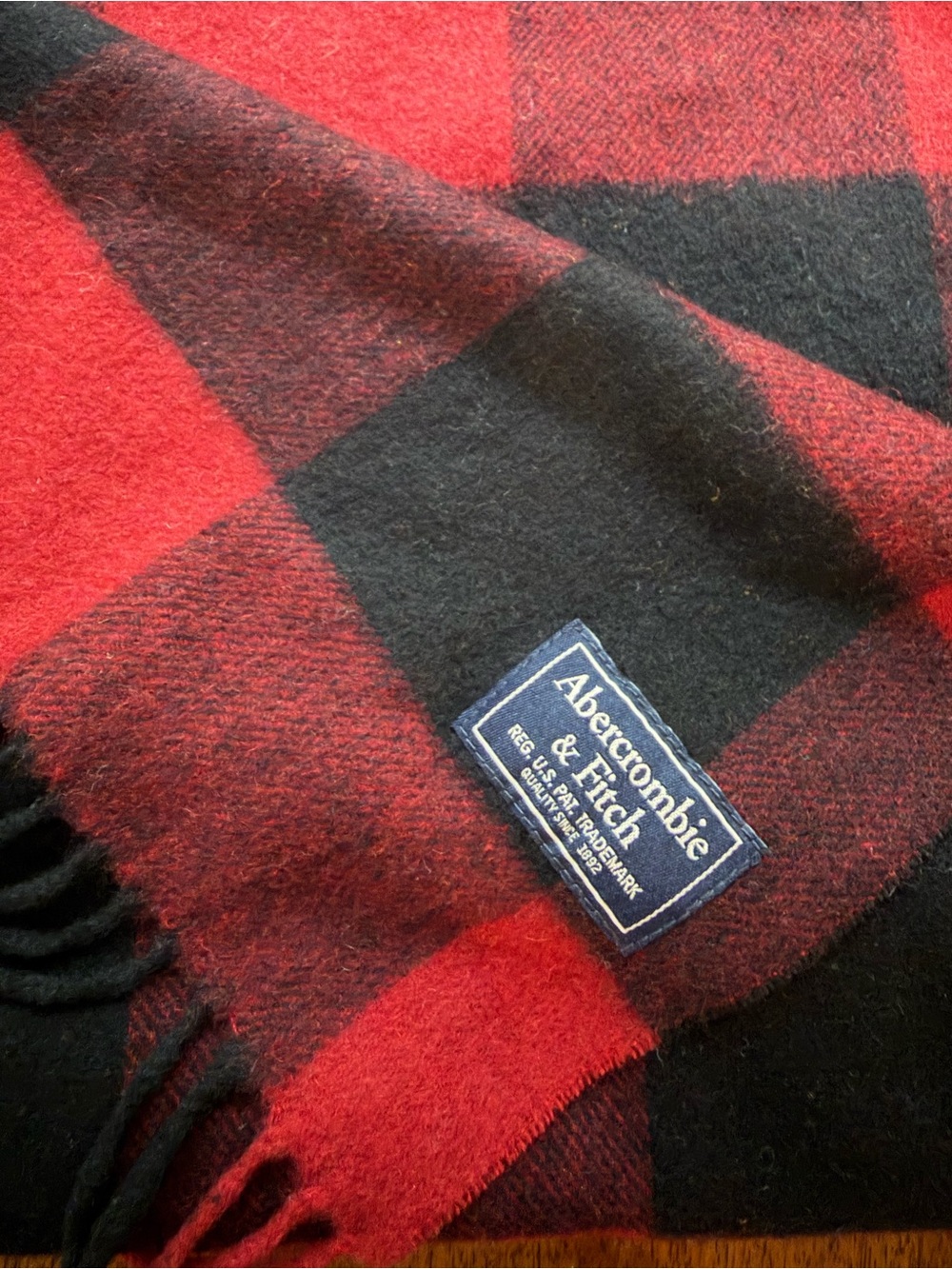NWOT Abercrombie & Fitch Red and Black Plaid Wool Scarf